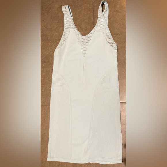 Lululemon Lightweight Tank Top - Picture 1 of 5
